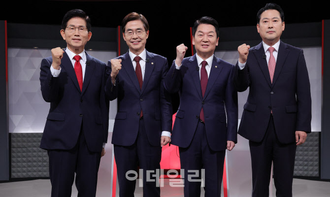 김문수-조경태-안철수-장동혁, 한자리에 모인 국민의힘 당대표 후보 
