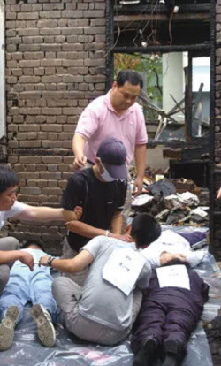 처자식 4명 살해하고 '오열' 연기...내연녀 붙잡으려한 그놈 [그해 오늘]