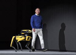 [단독]정의선, RAI서 로봇·AI 직접 챙긴다…이사회 합류 예정