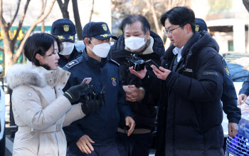 [속보]김건희 특검, 건진법사 구속영장 청구…알선수재 혐의