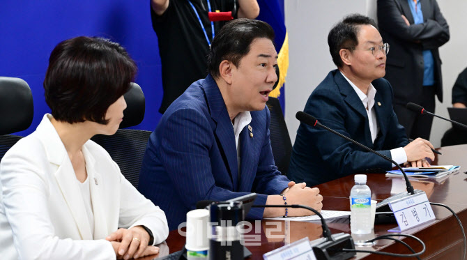 발언하는 김병기 더불어민주당 원내대표                                                                                                                                                             