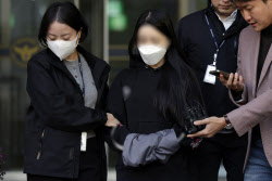 '강남 무면허 8중 추돌' 여성, 2심서 