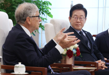 李대통령, 빌 게이츠 접견…원전·보건·AI 협력 논의