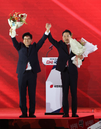 범여권, 김문수·장동혁 결선 진출에…“누가 되든 ‘윤어게인‘”
