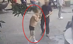 "신고만 100건"…제주 올레시장 공포 몰아넣은 &apos;도박&apos;