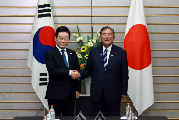 한일 양국 정상 "협력 강화" 한목소리