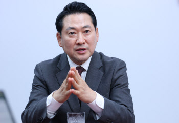 [속보]국힘 새 당대표 &apos;강경 반탄&apos; 장동혁…김문수 낙선