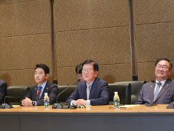 중국 특사단 “법 테두리 벗어나는 반중 시위, 확고히 단속 필요”