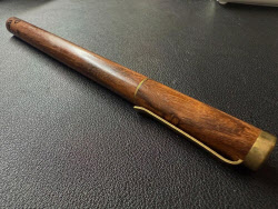 ‘트럼프 만년필’...탁현민 “내가 제안...네임펜 썼던 文 위해”