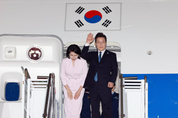 李대통령, 미·일 일정 마치고 귀국길…필라델피아서 마지막 인사