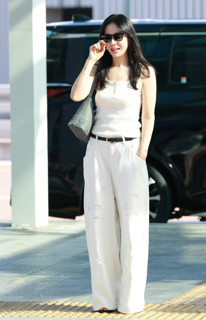 손예진, 세월 거스르는 미모                                                                                                                                                                        