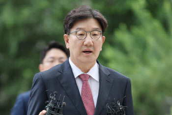 권성동 “불체포특권 포기할 것…민주당과는 달라”