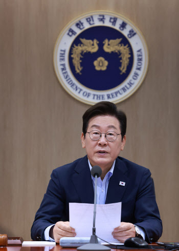 李 "토론 통해 檢개혁안 마련하라"…여권, &apos;실질논쟁&apos; 이뤄질까