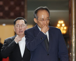 특검, 추경호 압수수색·출국금지…피의자 소환 임박(종합)