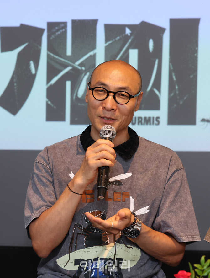 소감 밝히는 김용회 웹툰 작가                                                                                                                                                                      