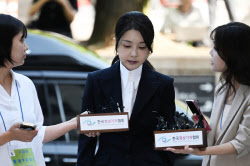 신평 “김건희, 최저혈압 35에 우울증 극심”…돌연 민주연구원장에 서한