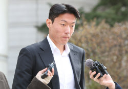 [속보]&apos;불법촬영&apos; 황의조 2심도 징역형 집행유예