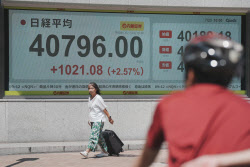 해커도 당황한 &apos;이모티콘 암호&apos;…&apos;계좌 피싱&apos; 대란 피했다