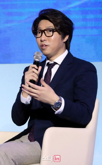 이틀 전 패션위크 참석했는데… 유튜버 대도서관 사망 충격