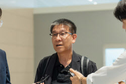 '300여명 구금' LG엔솔 임원 美 출국…