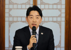 강훈식 “美 구금 근로자 석방 교섭 타결…전세기 곧 출발”
