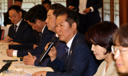 [포토]발언하는 정청래 더불어민주당 대표                                                                                                                                                                 