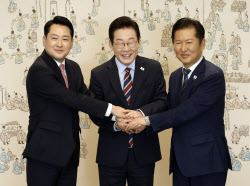 정청래·장동혁 드디어 악수…李대통령 앞 여야 손잡았다