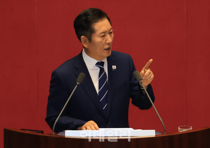 정청래 "국힘, 내란과 절연하라…성장정책에 당력 집중