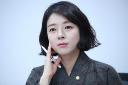배현진, 조정훈 누르고 서울시당 위원장 당선…"단 50표 차"