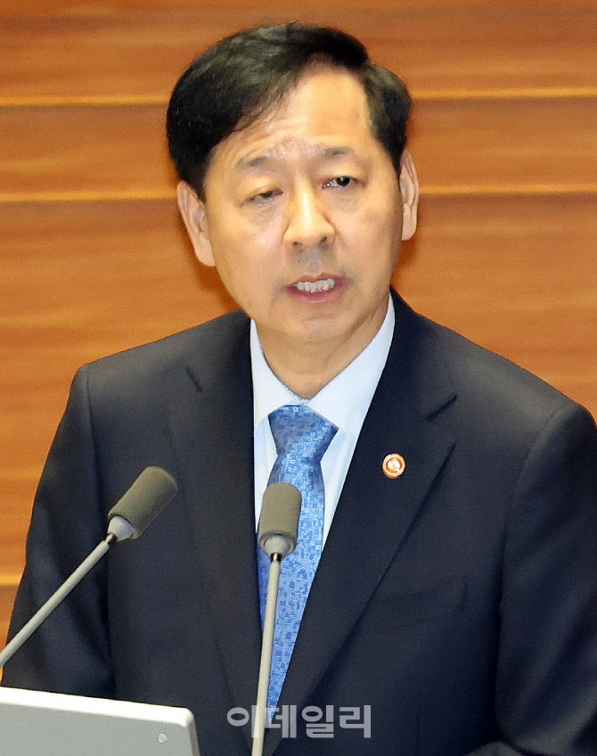 구윤철 "경제형벌 재검토…배임죄 포함 1년내 30% 개선"