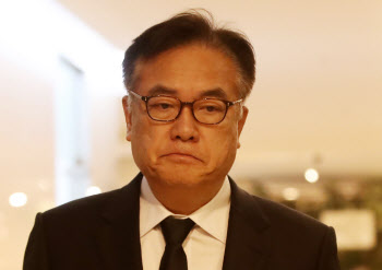 내란특검, 정진석 전 비서실장 참고인 신분 조사