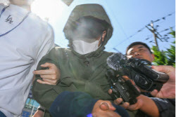 "혼자 살겠다고" 눈물 쏟은 판사...처자식 살해 40대 무기징역