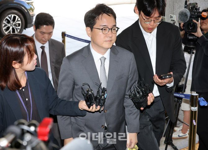 심우정 전 검찰총장…'묵묵부답'                                                                                                                                                          