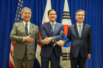 비핵화 대화 없다는 김정은에…한미일 "완전한 비핵화" 재확인
