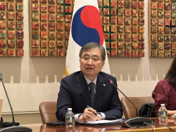 정부 고위 관계자 “APEC 계기 북미 정상외교 가능성 배제 못해”(종합)