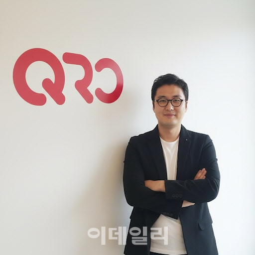 "QR로 주문하고 포인트 쌓고...배달앱 없이도 장사할 맛 나죠" - 뉴스 썸네일 이미지