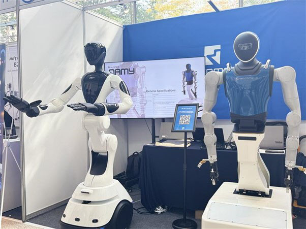 뉴로메카, 신규 휴머노이드 ‘젠, 나미’ 플랫폼 최초 공개