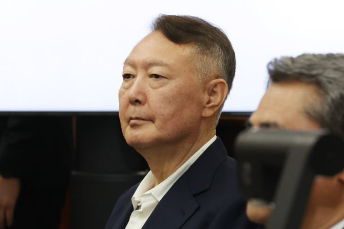 尹, 내란특검법 위헌심판 다시 신청…"헌법 근본 원칙 위반"