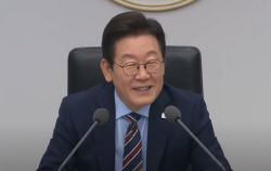 ‘일 중독’ 李 대통령 “연차 쓸 것”…반전 상황에 웃음바다