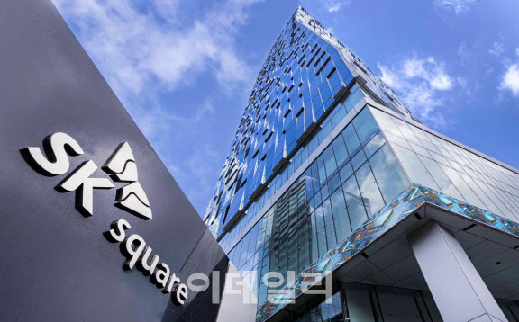 [마켓인]SK스퀘어, 플로·웨이브 정리...비핵심 자산 매각 속도 - 뉴스 썸네일 이미지