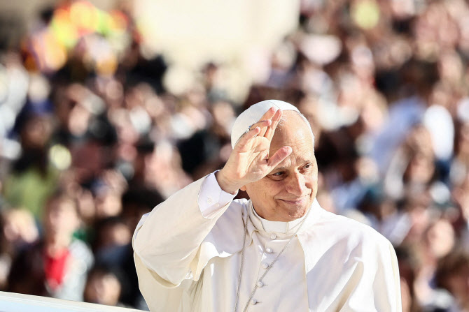 레오 14세 교황 "美 주교들, 트럼프 이민 정책에 목소리 내야"
