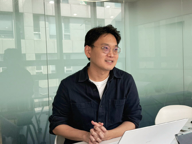 비전 AI가 도난 감시·결제까지...인력난 해결하려다 보안까지 잡았다 - 뉴스 썸네일 이미지