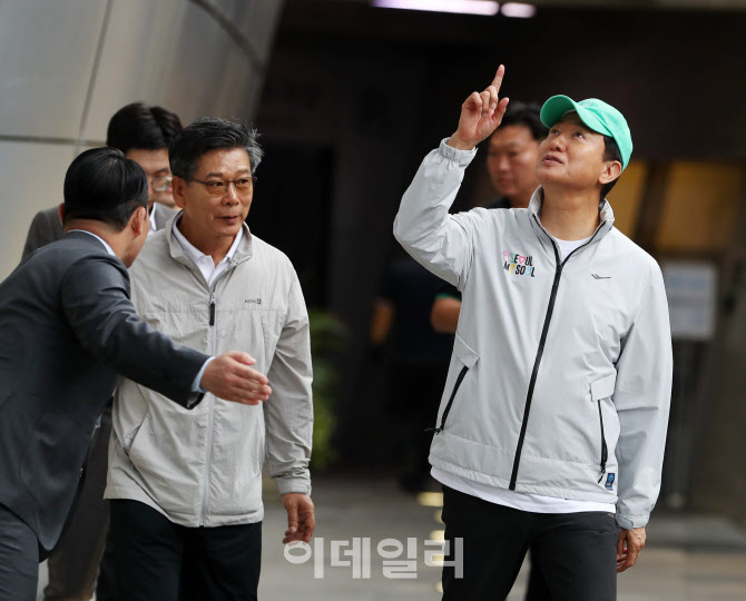  '확.찐.살. 확빼기 챌린지' 참석한 오세훈 시장                                                                                                                                           