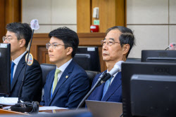 최상목 격앙된 채 반대…계엄 당일 대통령실 CCTV 보니