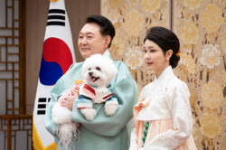 尹부부 반려견 의전 요구 