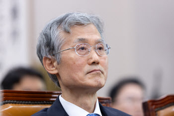 대법원장 "회동설 전혀 사실 아냐…李재판 관련 답변, 법적 불가"
