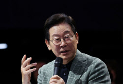 “빨갱이 폭격 당했지만…” 이 대통령, 10% 넘는 서민 대출 ‘지적’