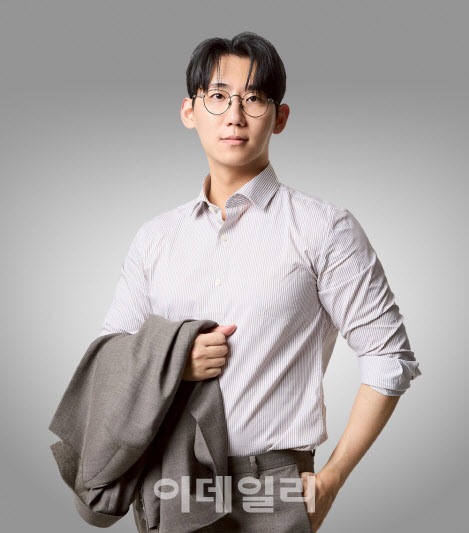 어스얼라이언스, 테크 전문가 '월텍남'과 글로벌 투자 콘텐츠 확장 - 뉴스 썸네일 이미지