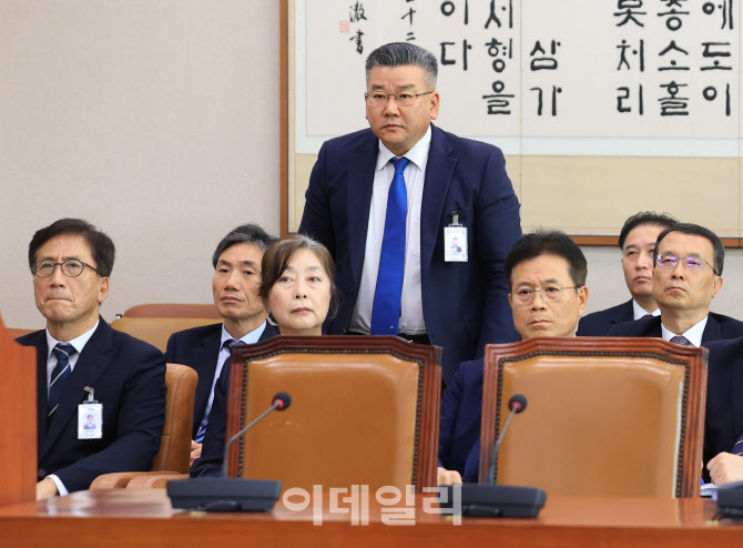 감사원 국정감사 출석한 유병호 감사위원                                                                                                                                                            