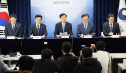 “우리 동네는 집값 떨어졌는데 왜 규제?”…서울 8개구 ‘반발’